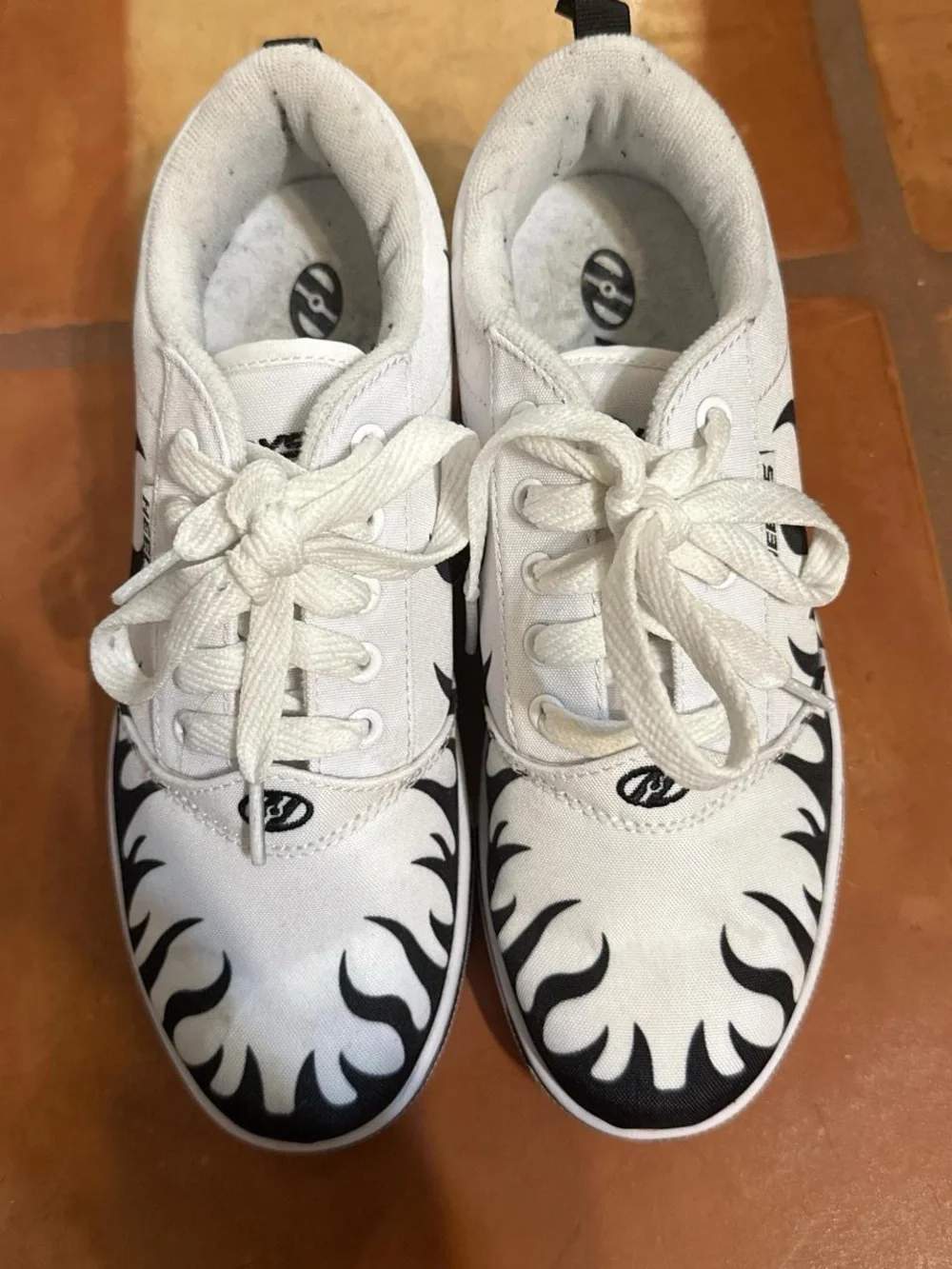 Heelys kids sneakers